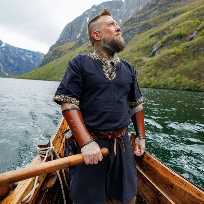 Leonardo Carbone Celtic Tunic, Short Sleeves, Black