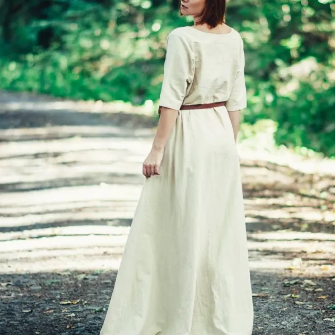 Leonardo Carbone (Early) Medieval Dress Brida, Natural - Image 4