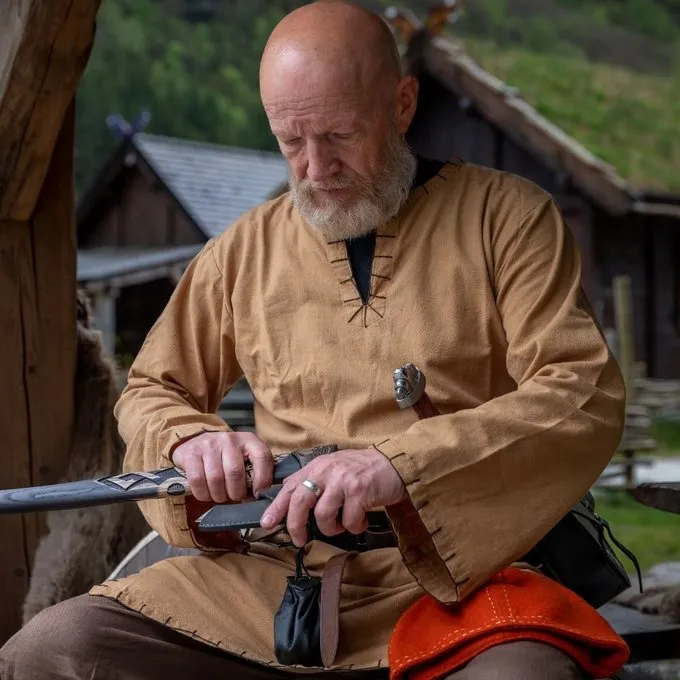 Leonardo Carbone Historical Tunic With Authentic Lining, Honey Brown - Image 5