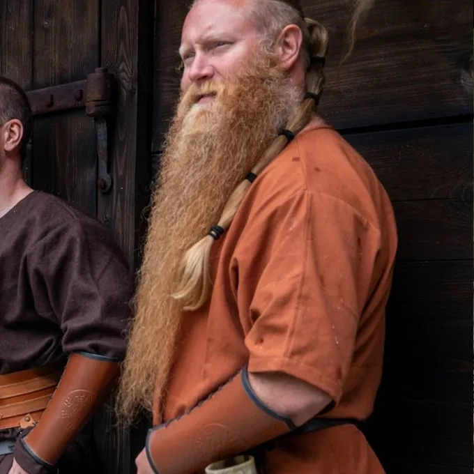 Leonardo Carbone Tunic Uhtred, Red - Image 5