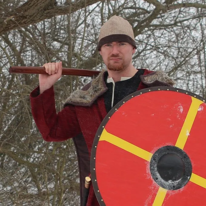 Mytholon Viking Cloak Bjorn Brown - Image 4