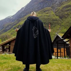 Leonardo Carbone Viking Cloak Fenrir, Black