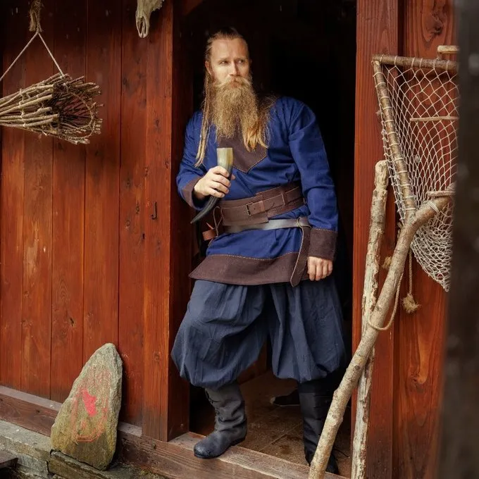 Leonardo Carbone Viking Tunic Roland, Dark Blue, Wool - Image 5